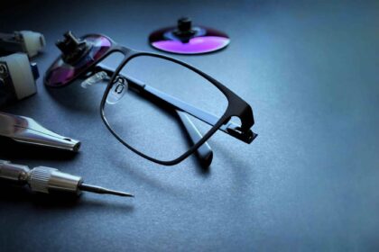 A Guide To Replacing Your Sunglasses Lenses: Tips and Tricks